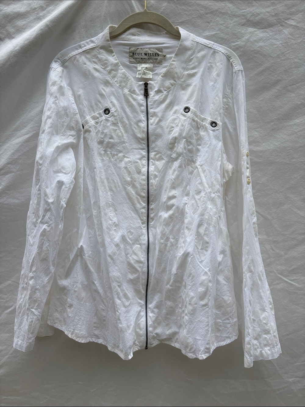 Blue Willl's White Zip-Front Cotton Top